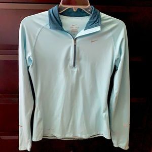 Nike Women’s Element Running Half Zip Pullover